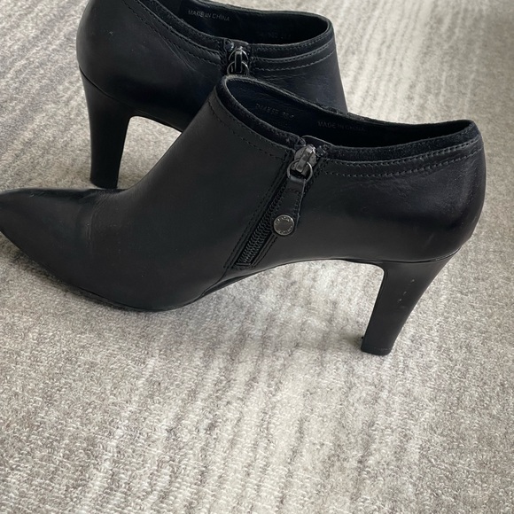 Geox Leather high heel Boot with side zip - Picture 2 of 12